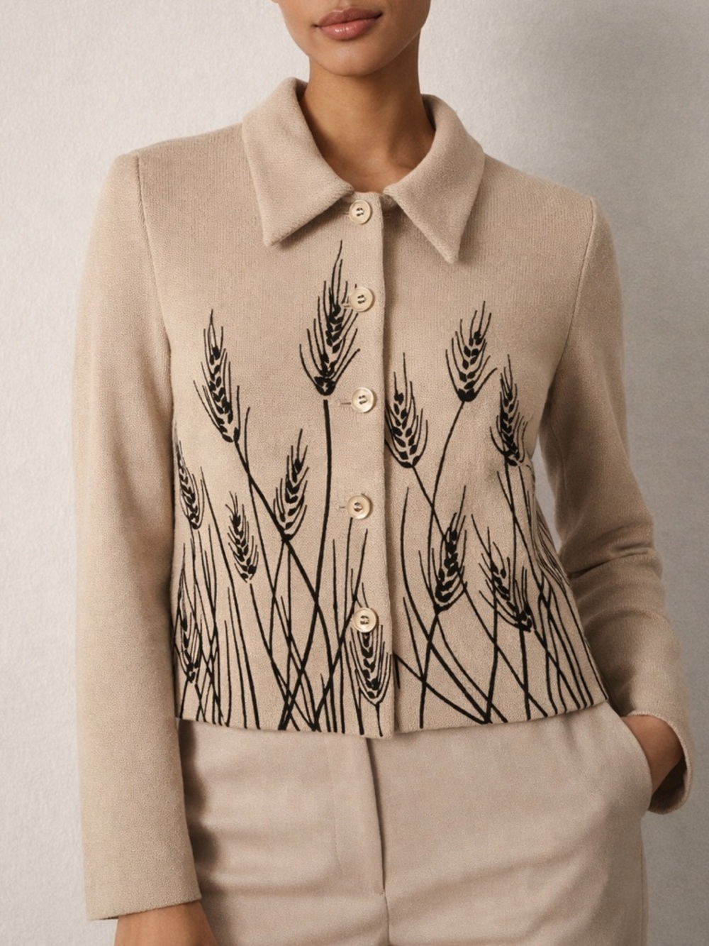 ST. JOHN Wheat Design Knit Jacket Size 2/4 Beige Black Gold Classic Timeless